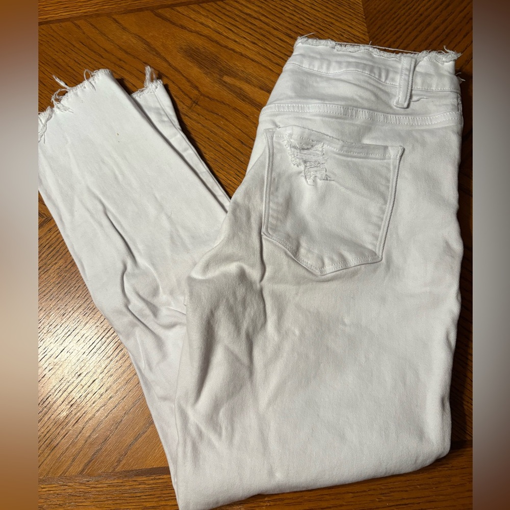 Vervet distressed skinny leg white jeans size 30
